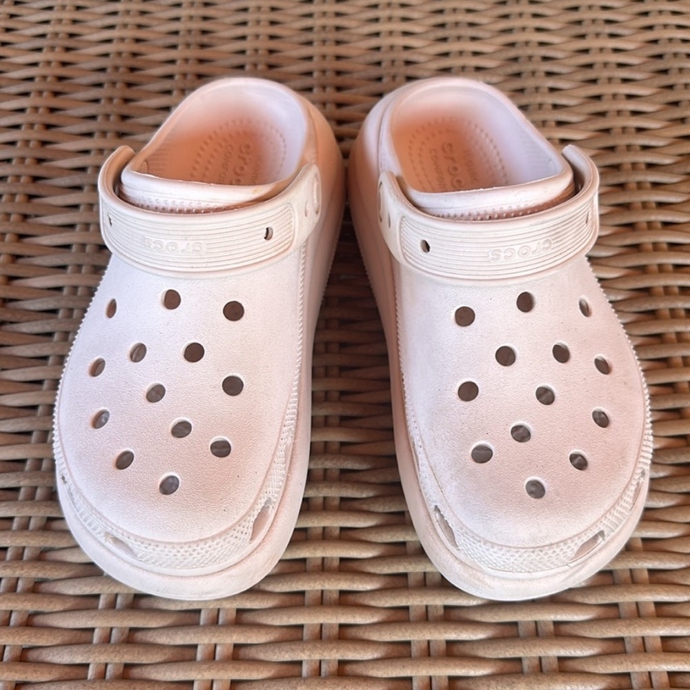 Crocs crush quartz size 6